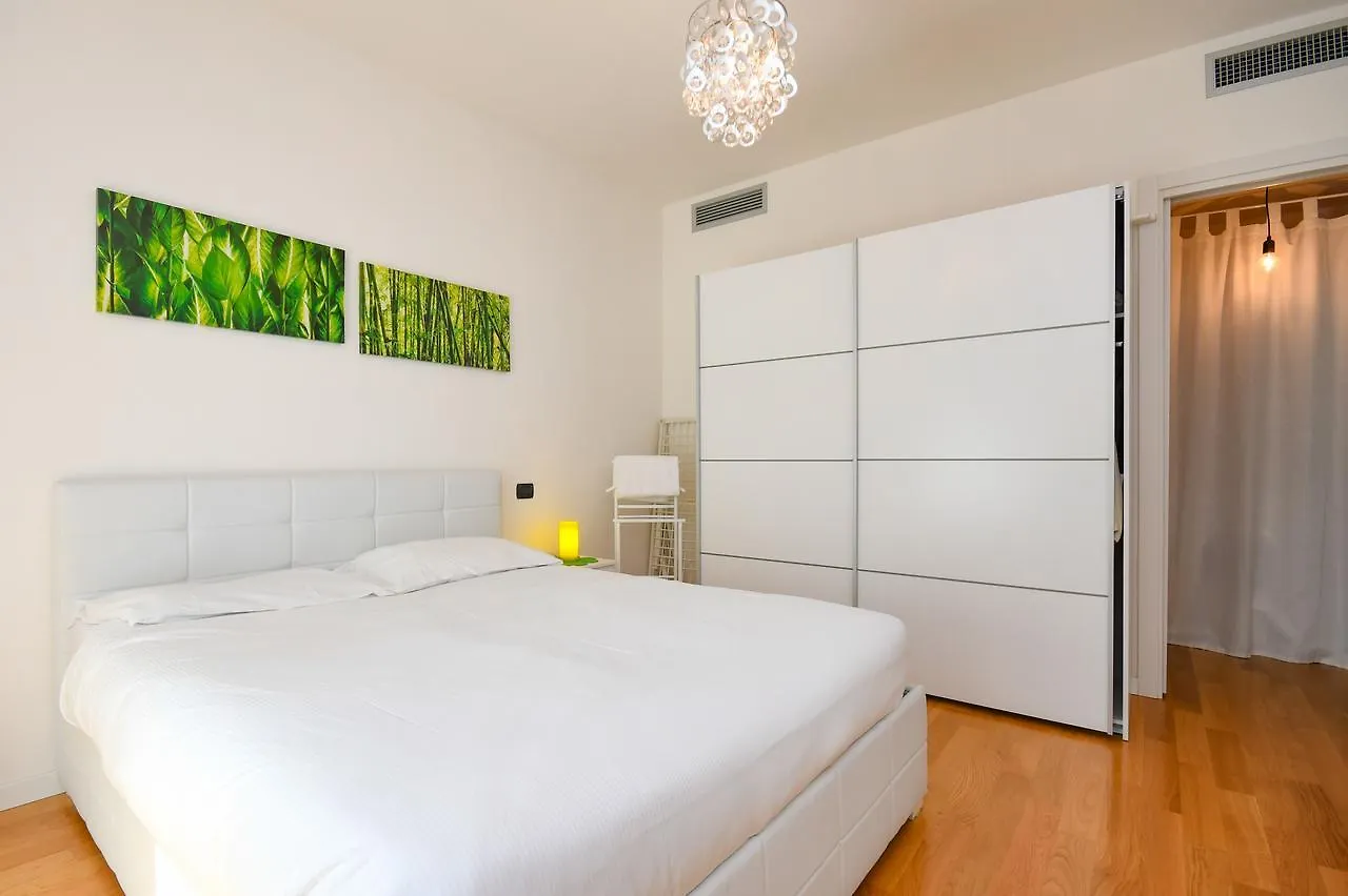La Castellana Lake View Apartment Sirmione 0*,