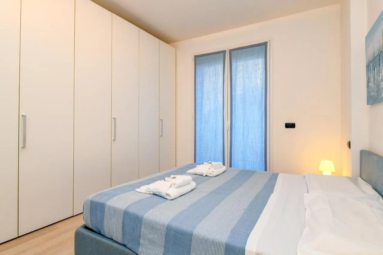 La Castellana Lake View Apartment Sirmione 0*,  Italy